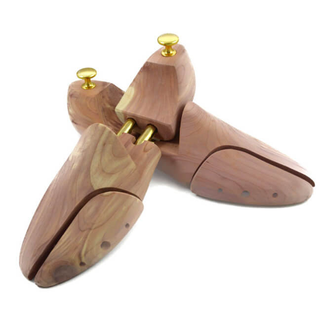 Split-toe Cedar Shoe Trees